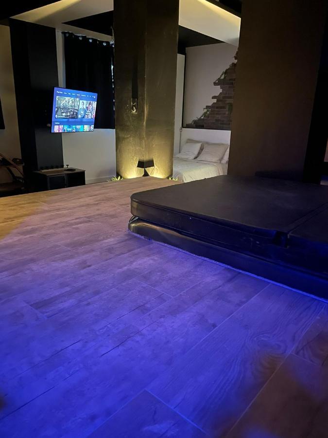 La Suite Grenoble Spa Jacuzzi Et Sauna Privatif Buitenkant foto