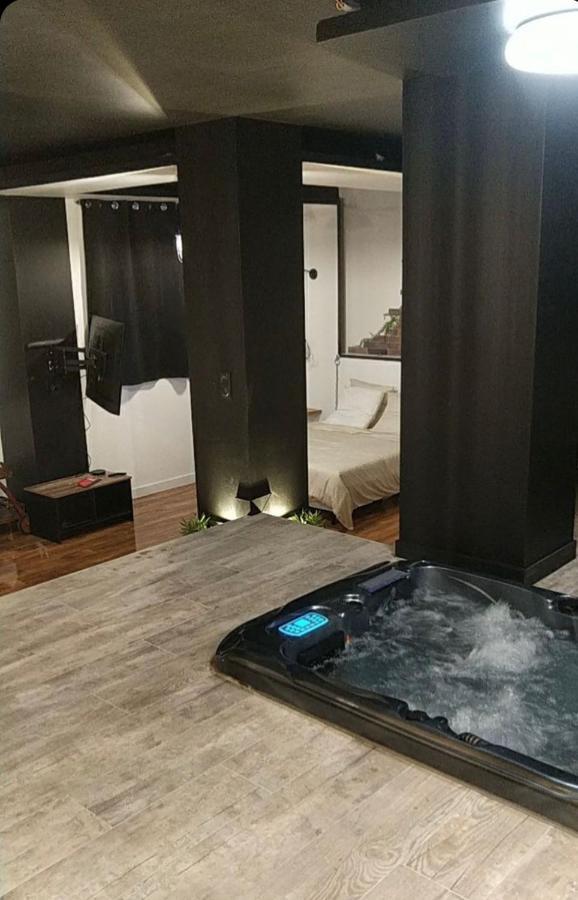 La Suite Grenoble Spa Jacuzzi Et Sauna Privatif Buitenkant foto